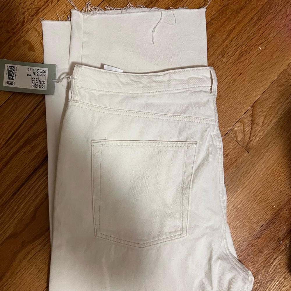 H&M White Straight Leg Jeans Minimalist Design
